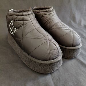 NWOT ♡ Naked Wolfe ♡ Buffy Fur Lined Puffer Platform Boots in Black